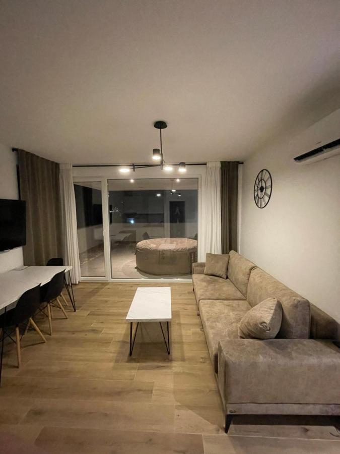Villa Apartment 24 C โตรกีร์ ภายนอก รูปภาพ